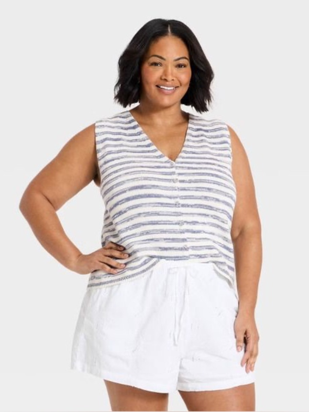 Universal Thread Button-Front Standard Fit Tank Top - Picture 4 of 4